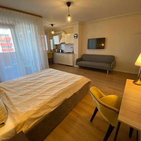 Amber Studio Oradea Apartment ภายนอก รูปภาพ