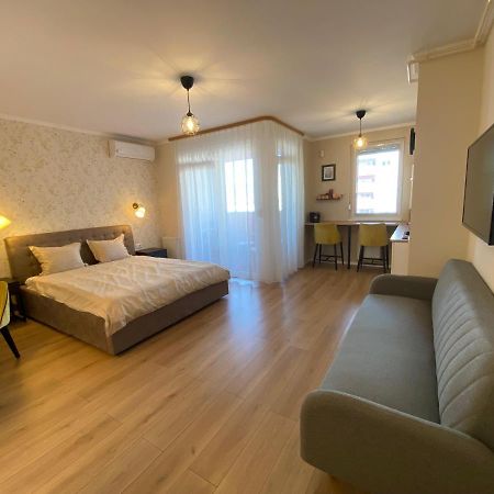 Amber Studio Oradea Apartment ภายนอก รูปภาพ