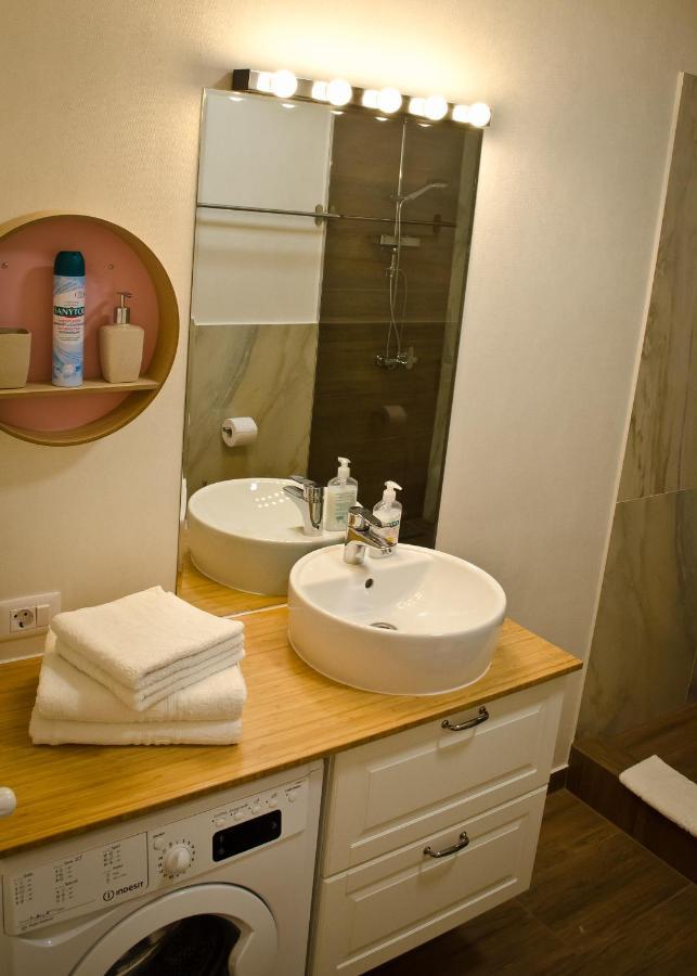 Amber Studio Oradea Apartment ภายนอก รูปภาพ