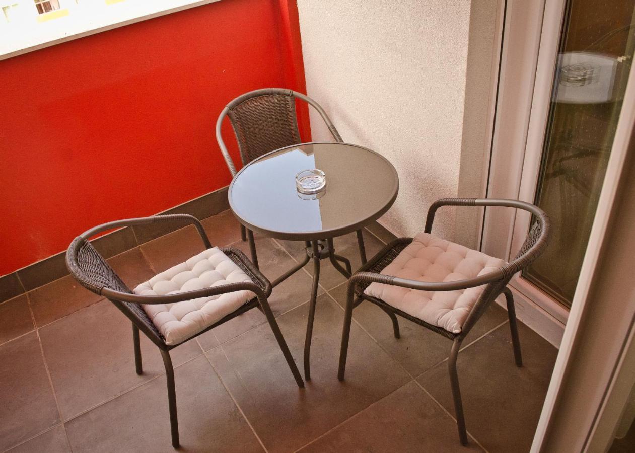 Amber Studio Oradea Apartment ภายนอก รูปภาพ
