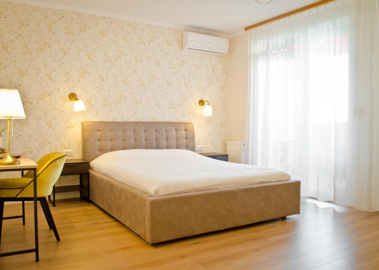 Amber Studio Oradea Apartment ภายนอก รูปภาพ